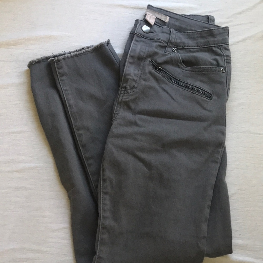 Grey high waist stretch ankle jeans